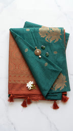 Rohini-Jute Saree with contrast pallu and floral motif border