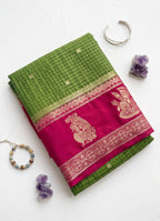 Ishani-Premium Crepe saree in double shade and checks pattern