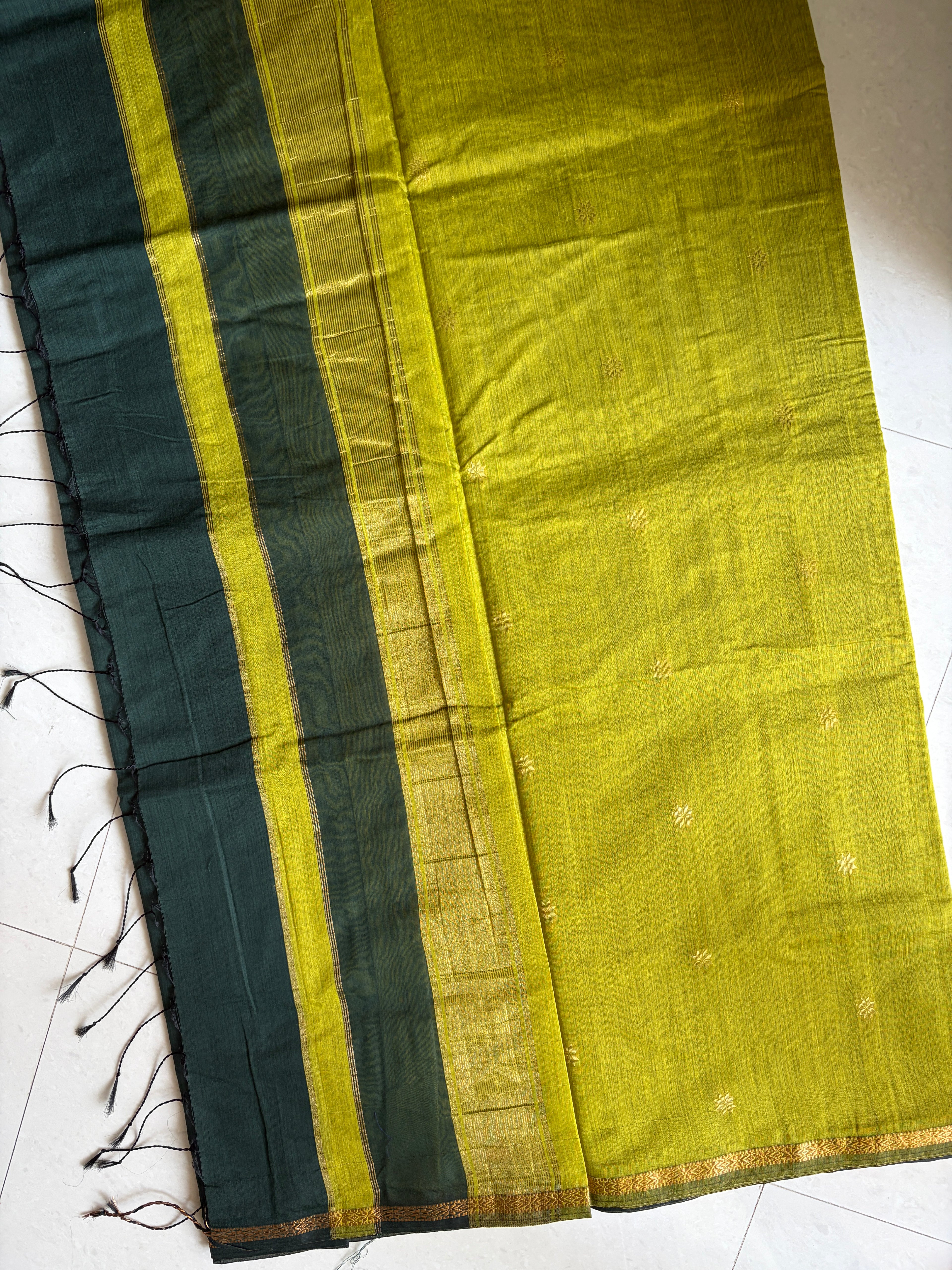 Veda - Maheswari Cotton Silk Saree - Pine Green and Olive Contrast Pallu