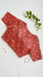 Brocade V-neck half sleeve blouse