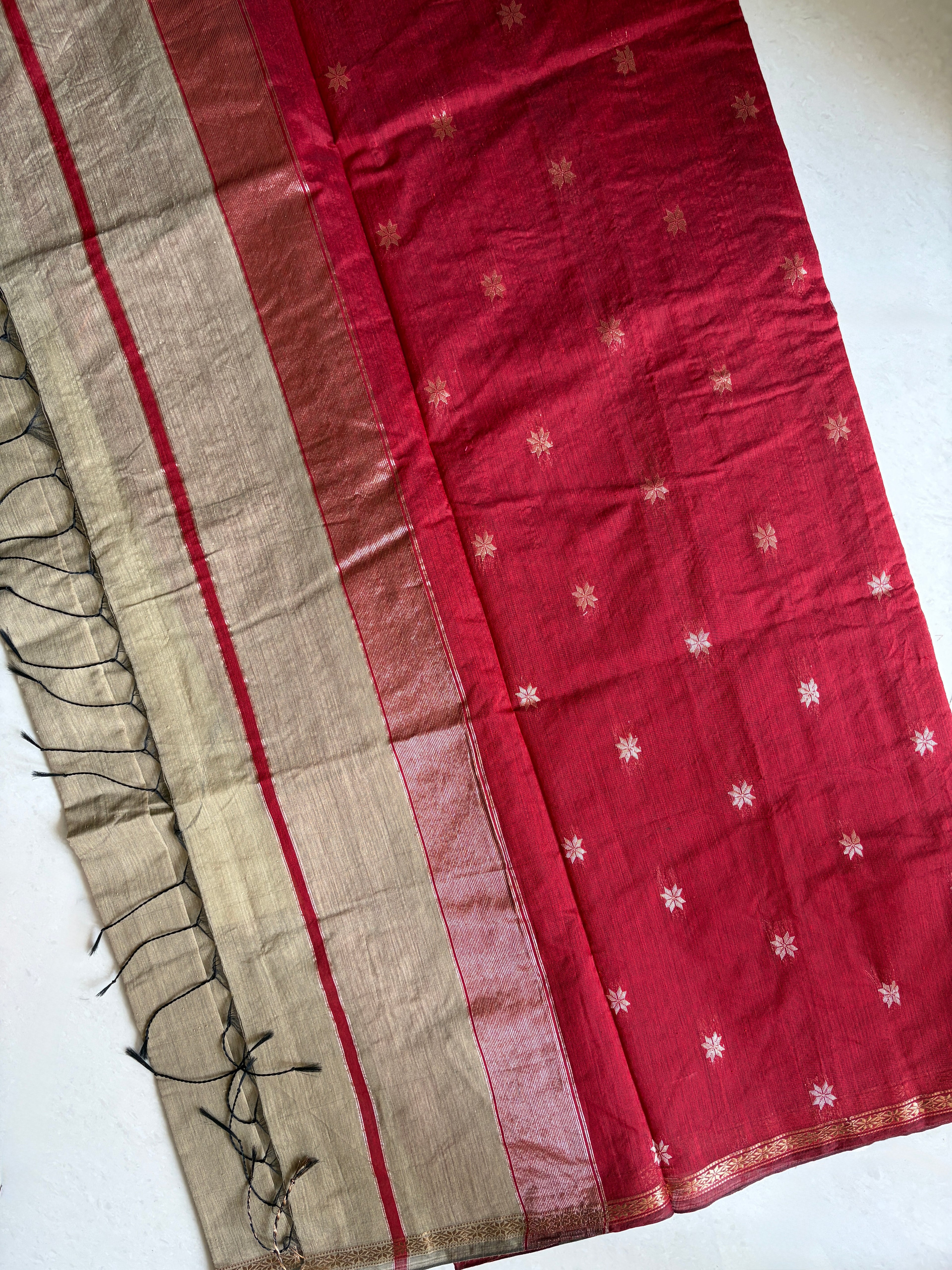 Dhara-Maheswari Cotton Silk Saree-Sand Beige and Crimson Red Pallu