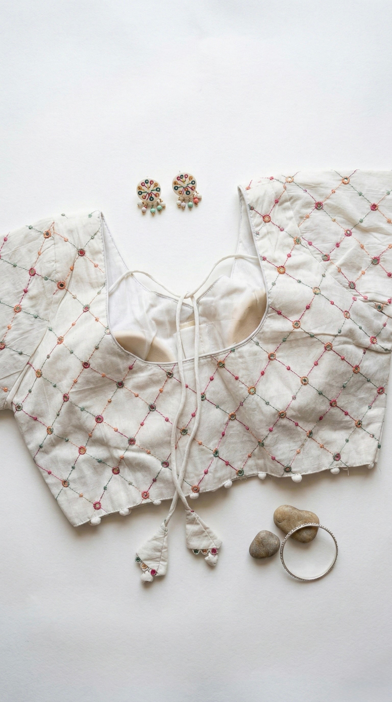 Khadi half sleeve padded blouse in grid pattern embroidery