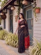 Jyothi-Jute Saree with contrast pallu and large floral motifs