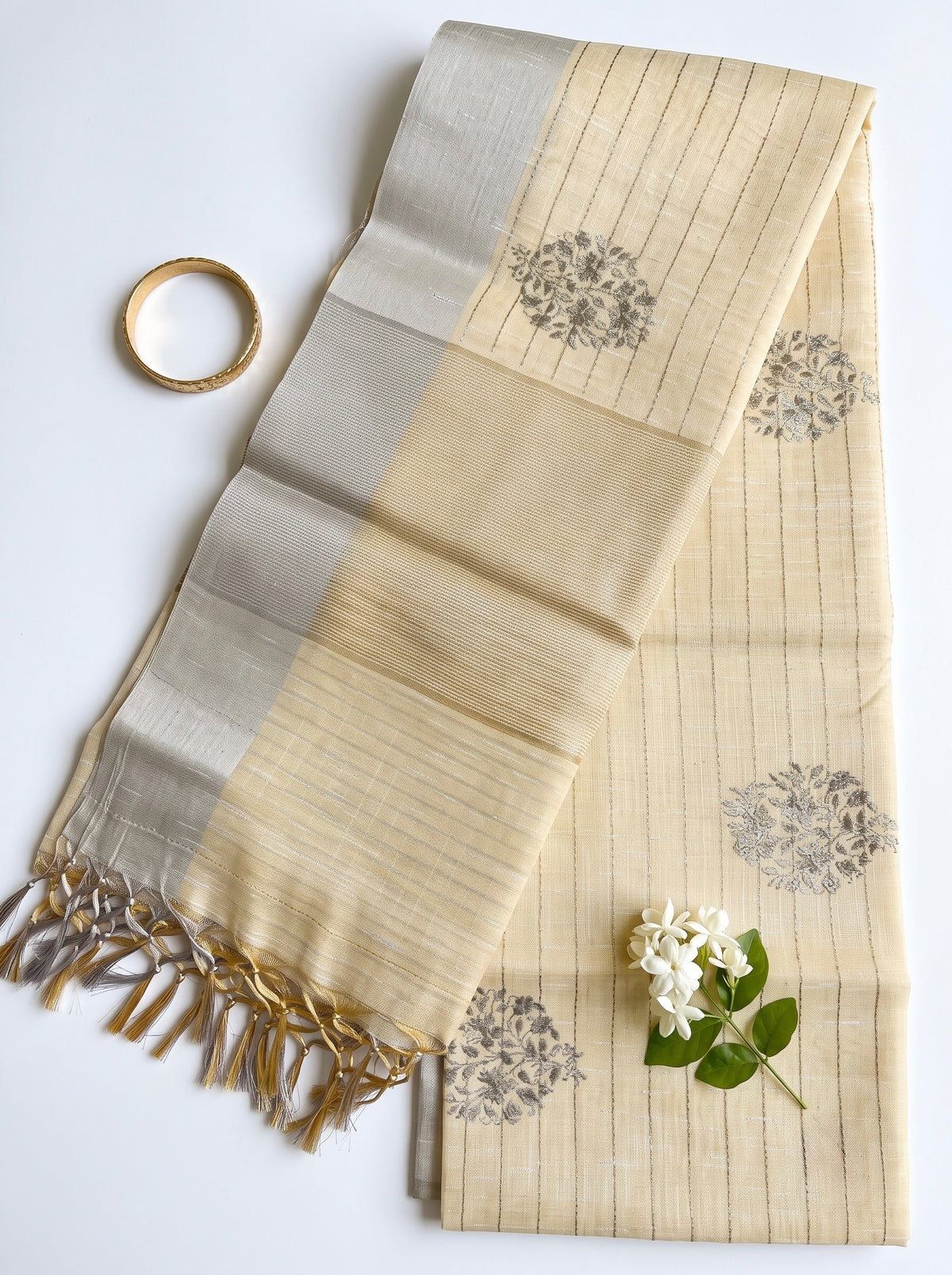 Chanderi saree in pastel shades and zari embroidery motifs