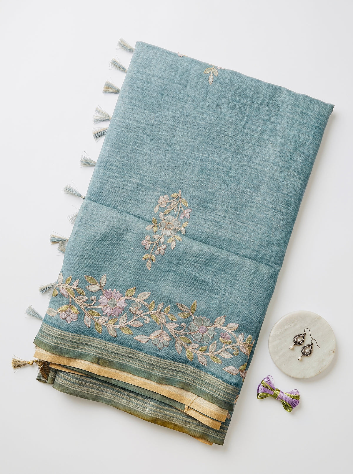 Mamitha-Linen tissue saree in zari and thread work