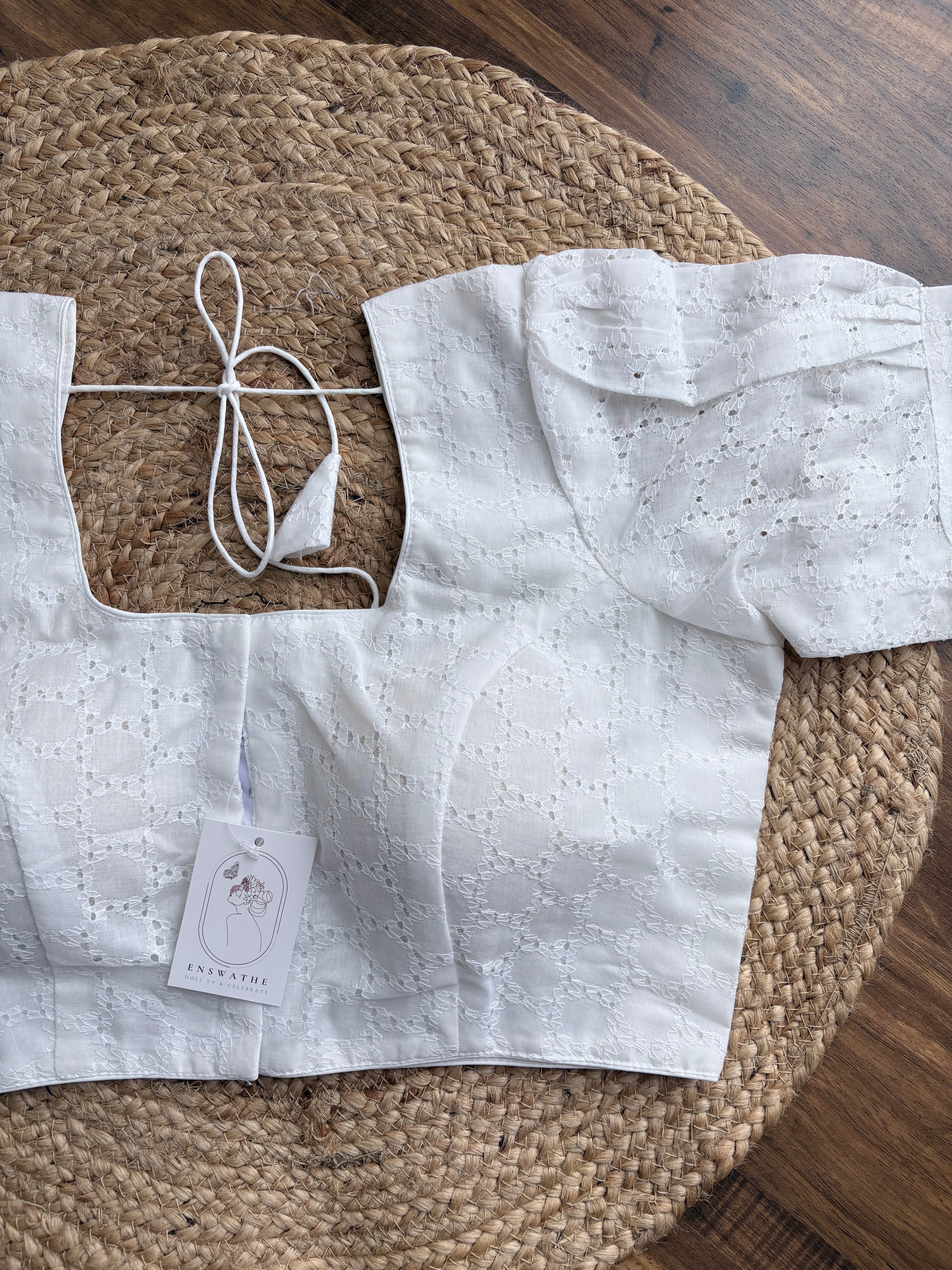 Hakoba U neck Puff Sleeve Blouse