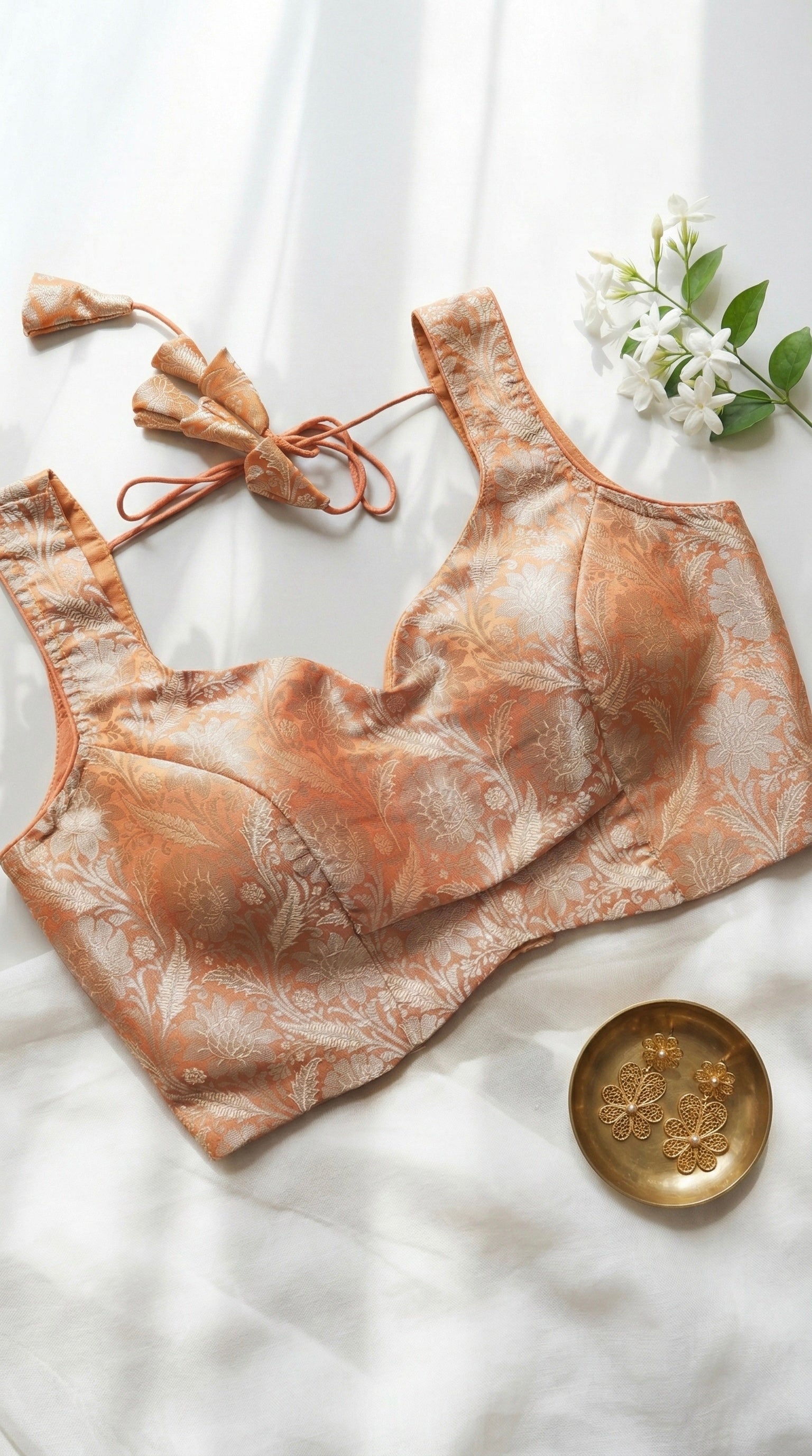 Brocade Sweetheart Sleeveless Blouse