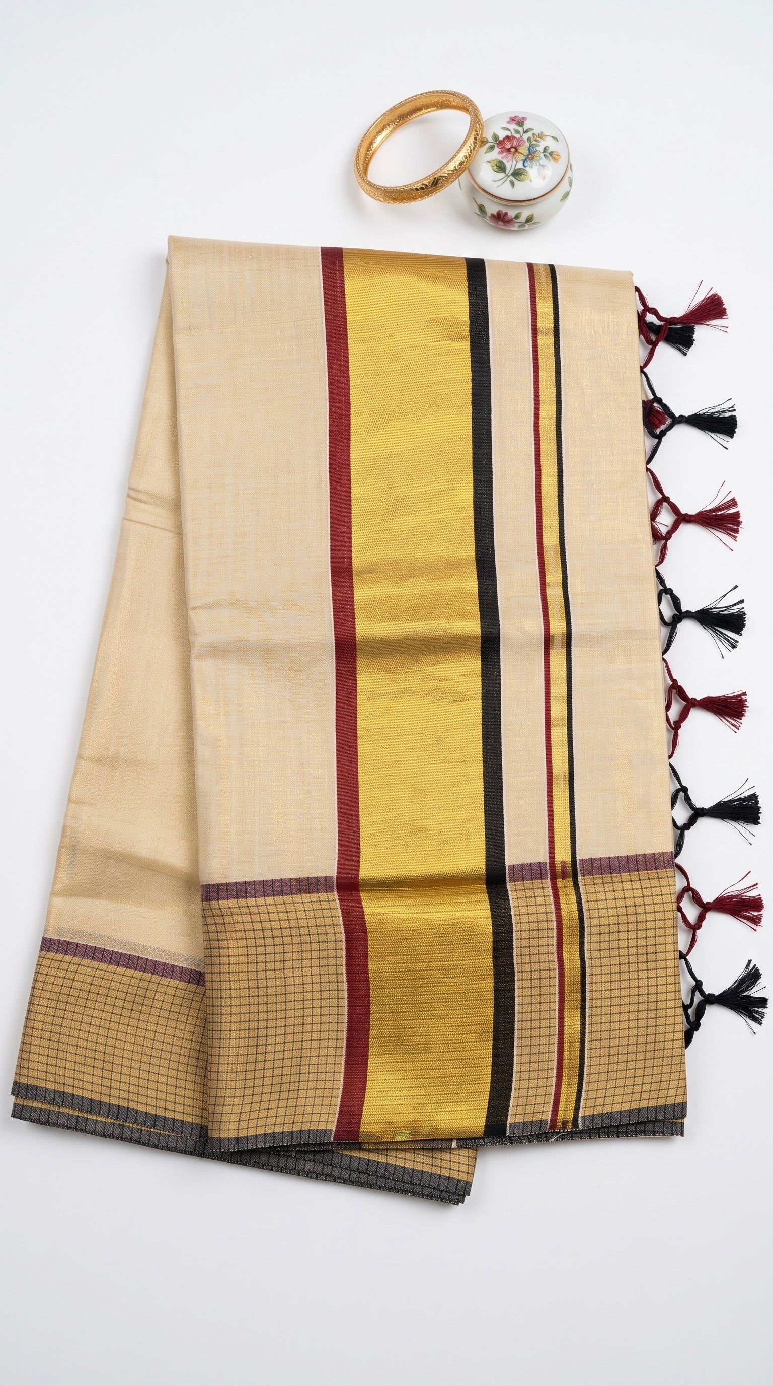 Mayookham-Kerala soft tissue saree with Checkered Border