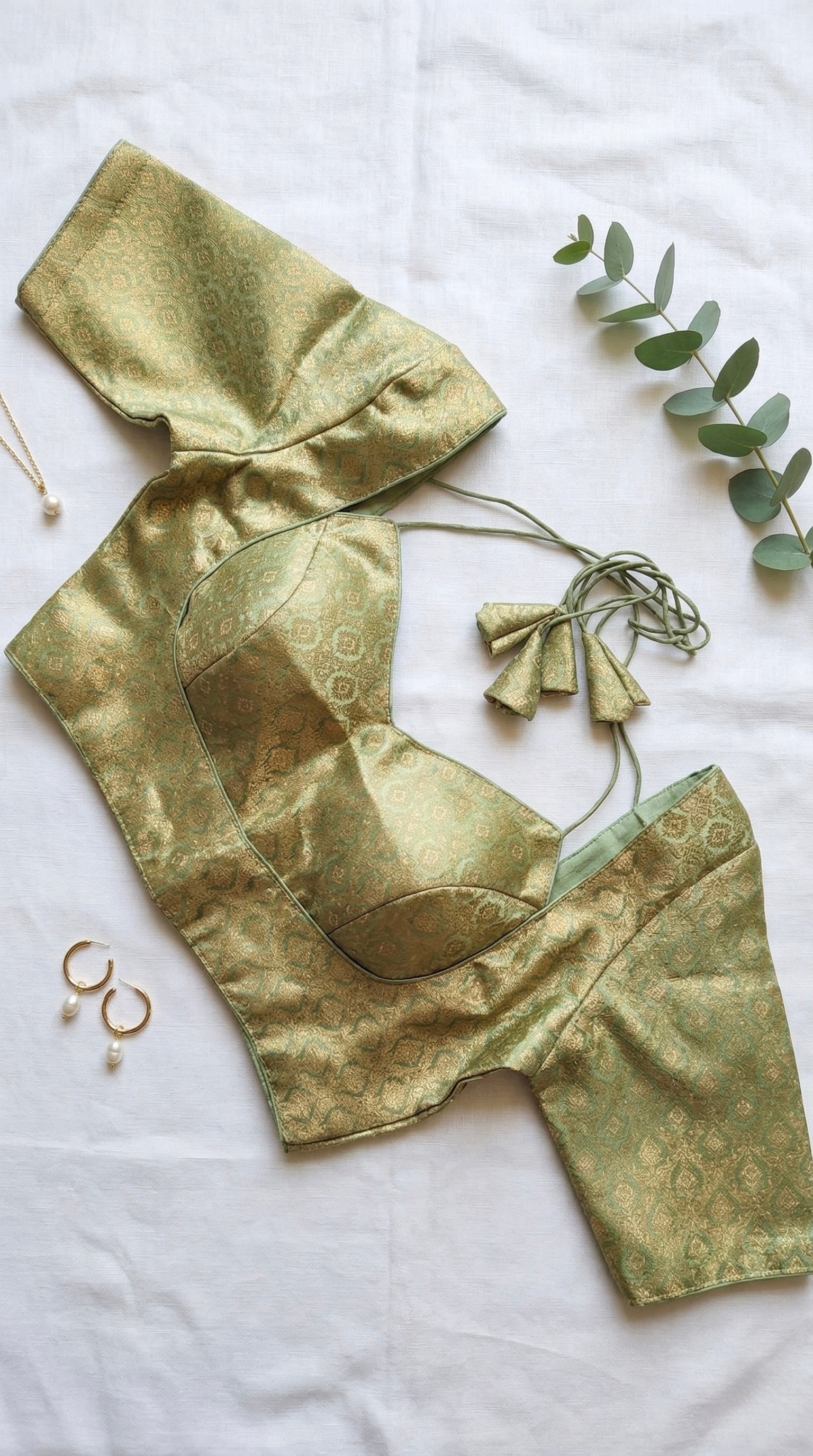 Brocade Halter neck padded blouse