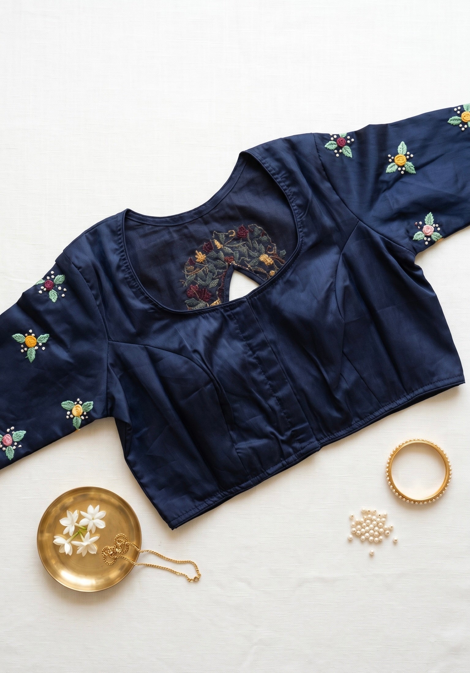 Bullion Embroidered Key Hole Design Half Sleeve Non padded Blouse