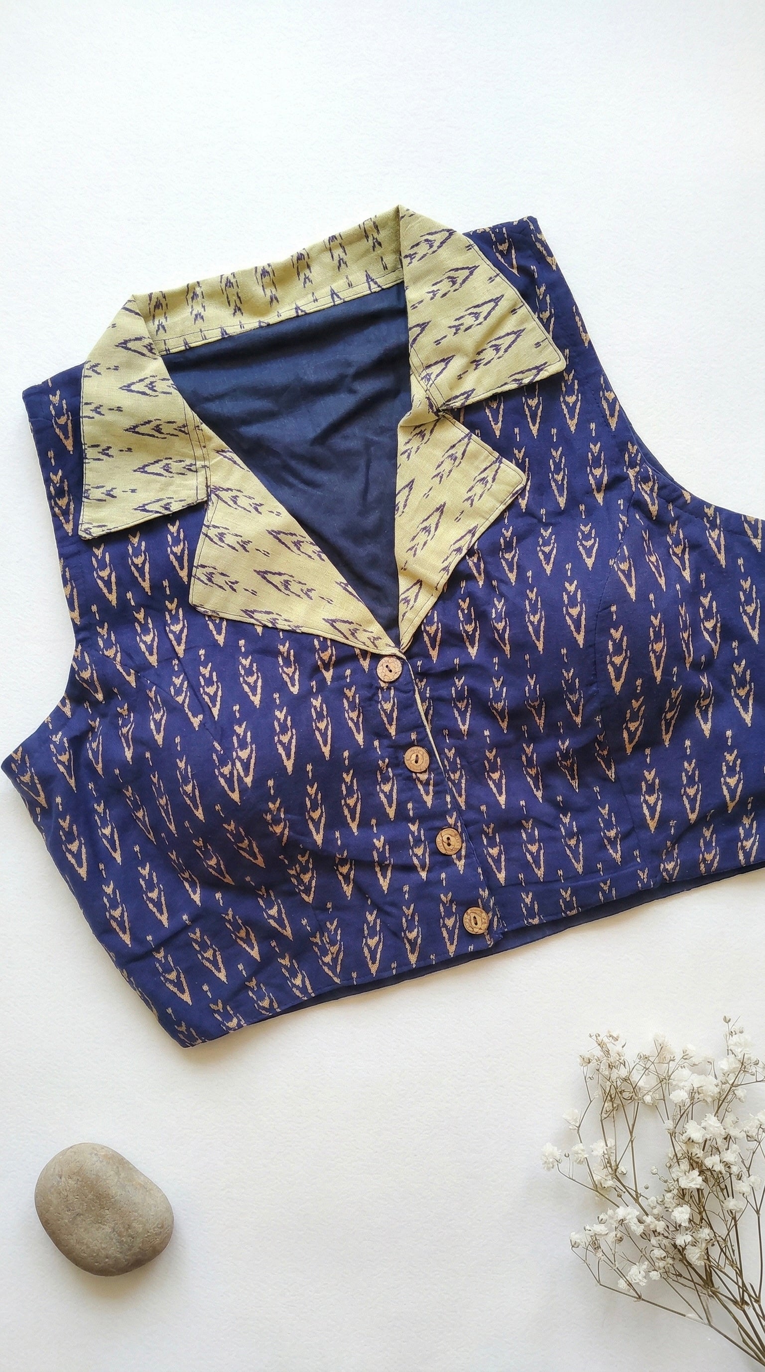 Ikkat notched collar padded sleeveless blouse