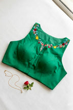 Zariya - Thread and Bullion embroidered Sleeveless Padded Blouse