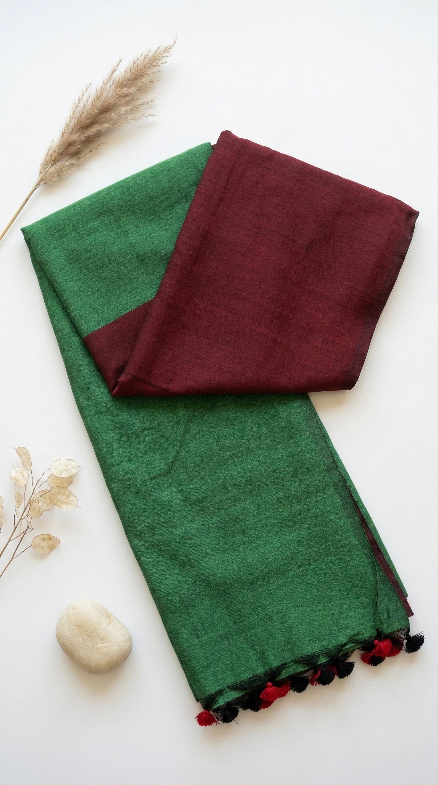 Khadi Cotton Dual Shade Saree in Maroon and Green