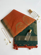 Jyothi-Jute Saree with contrast pallu and large floral motifs