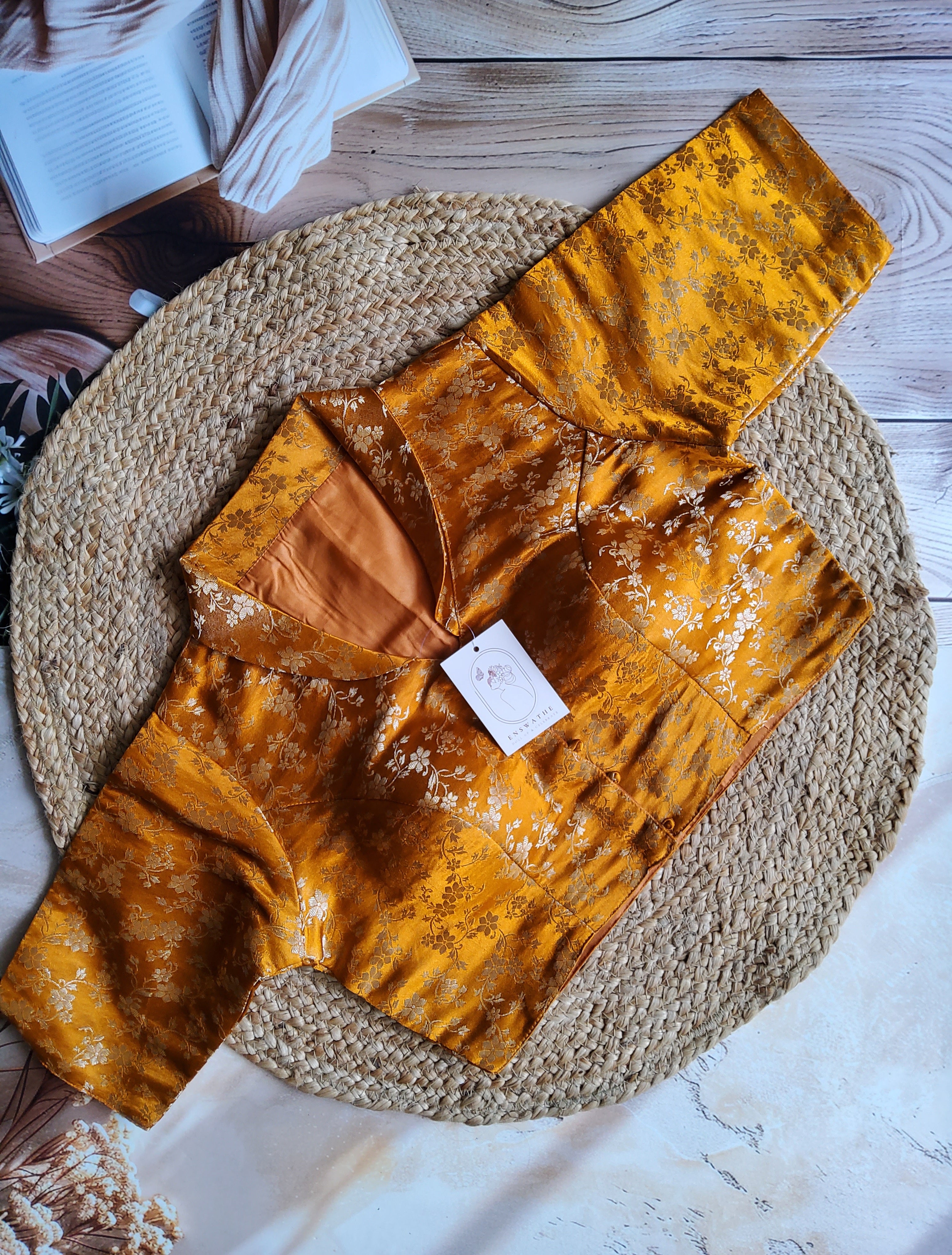 Brocade notched collar blouse