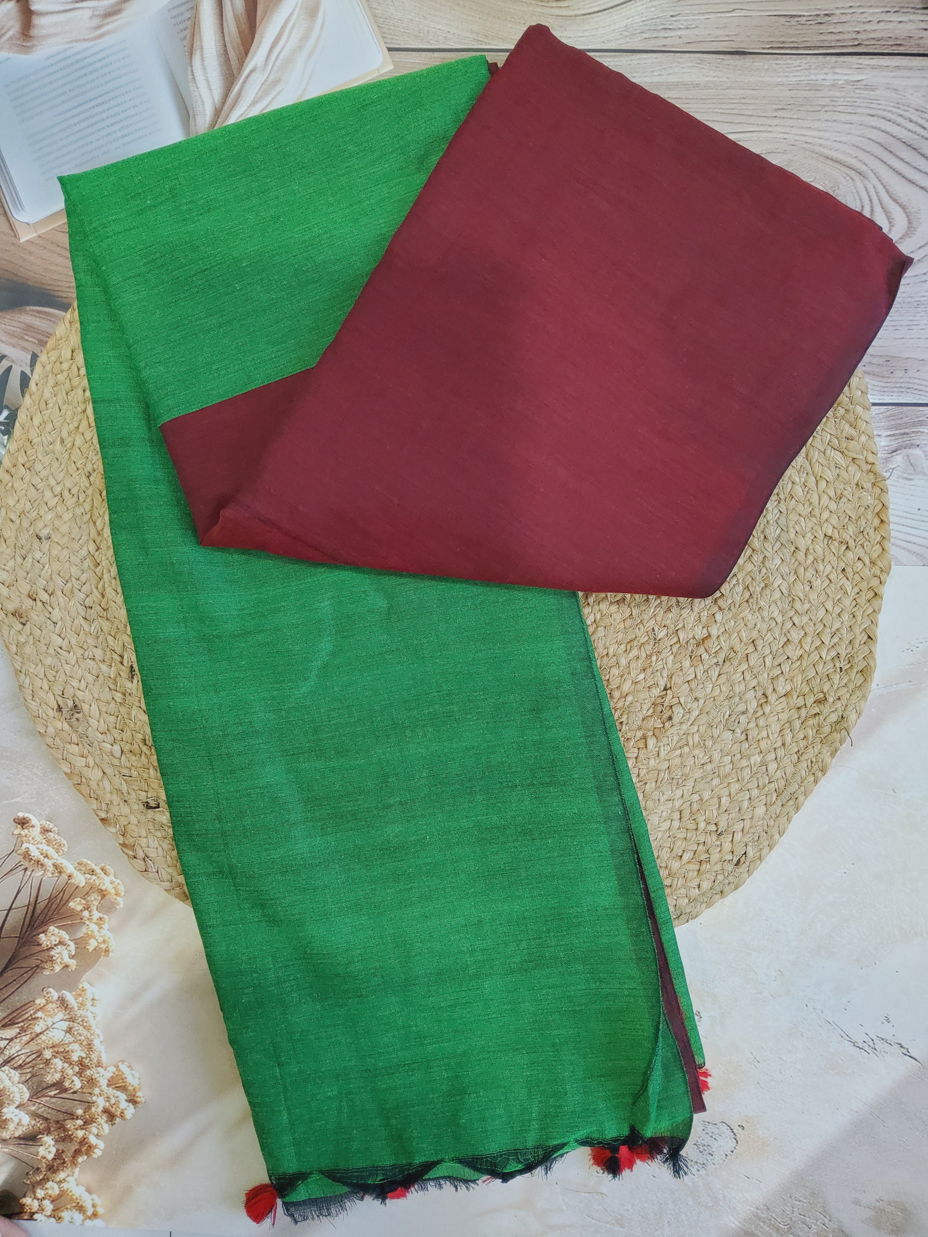 Khadi Cotton Dual Shade Saree in Maroon and Green